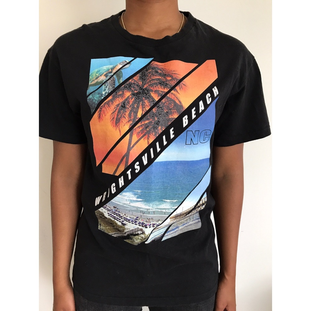 Wrightsville 🌴Beach Graphic T-Shirt