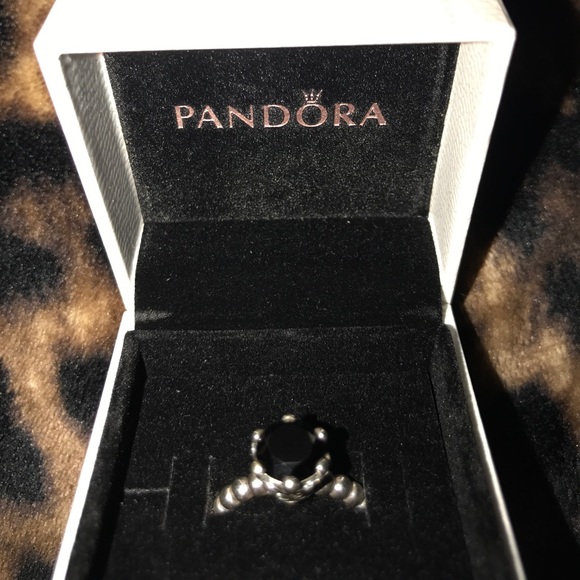 R E T I R E D GORGEOUS PANDOR RING ππ€π€π€ - Picture 2 of 4