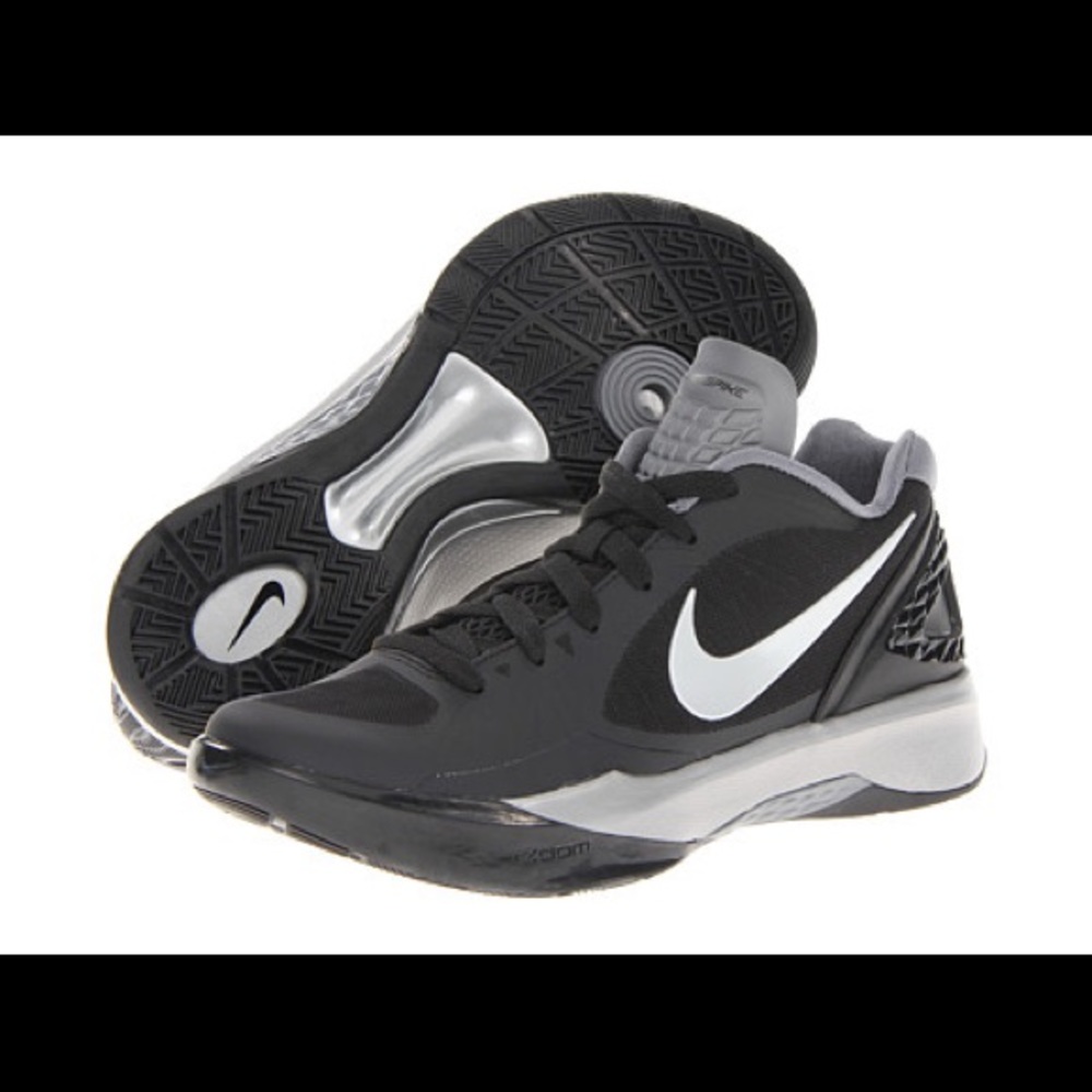 Nike black hyperspikes