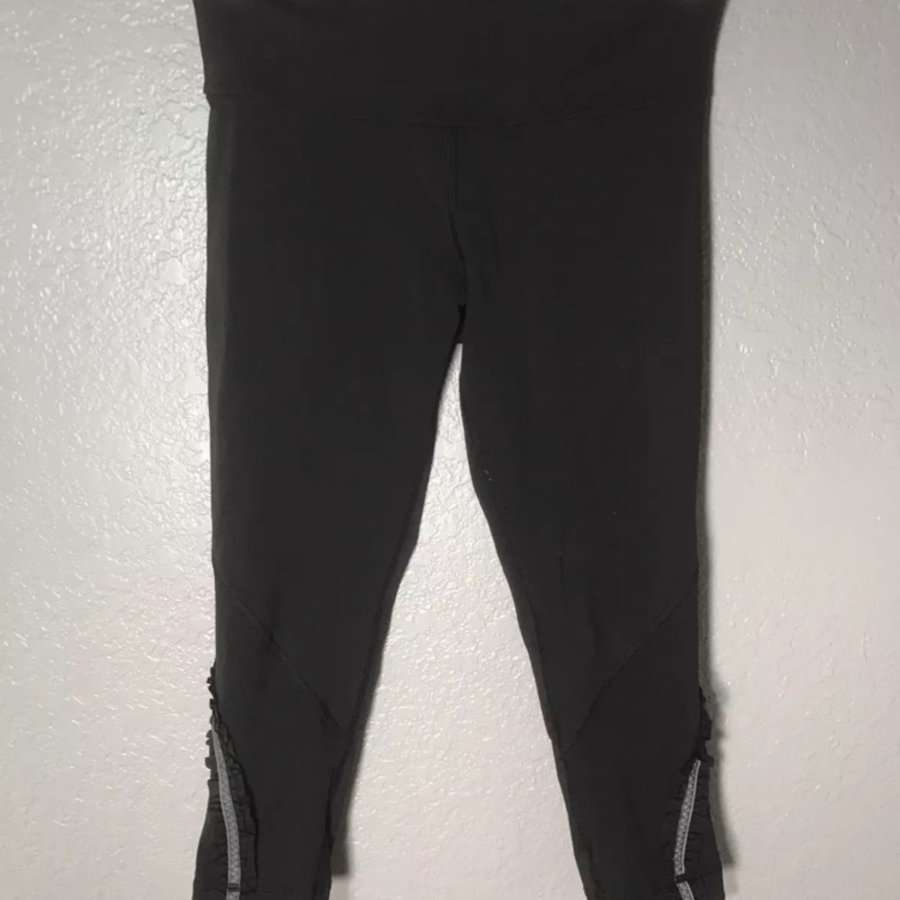 Lululemon run inspire dash crop Capri leggings