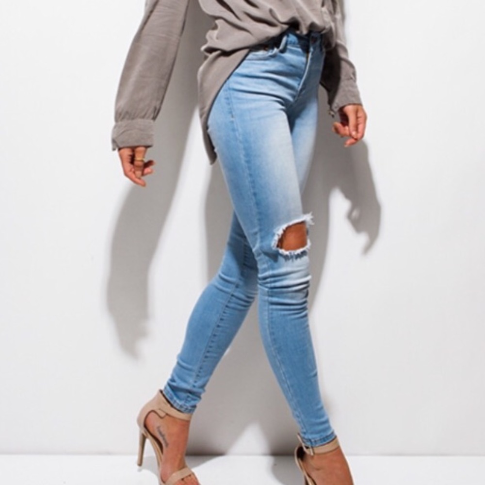 🆑FINAL CLOSEOUT🆑DESTROYED KNEE TORN DENIM - Picture 2 of 5