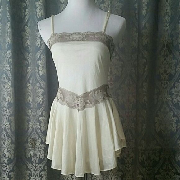VINTAGE Ecru Babydoll - Picture 3 of 6