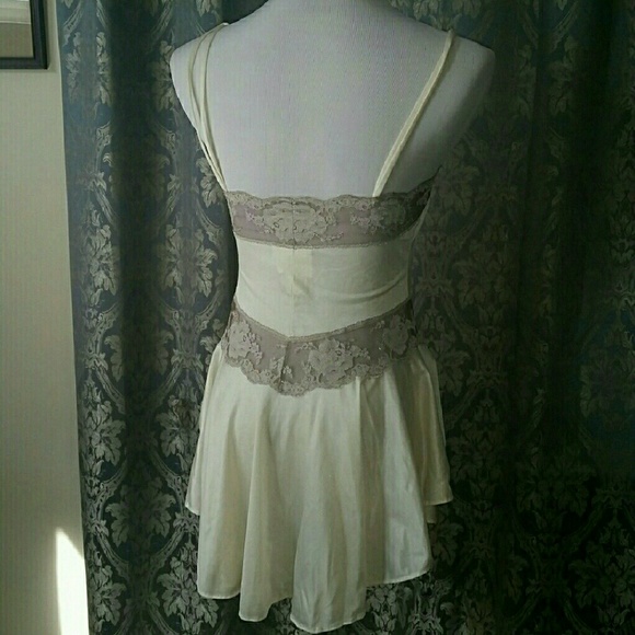 VINTAGE Ecru Babydoll - Picture 5 of 6
