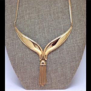 Vintage Avon Stamped Brilliant Gold Necklace