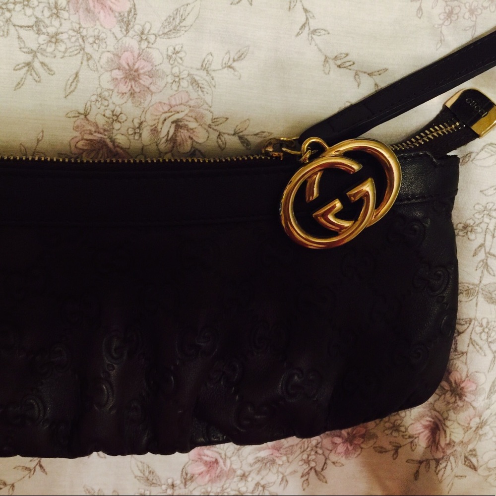 Authentic Gucci Wristlet "Guccissima"