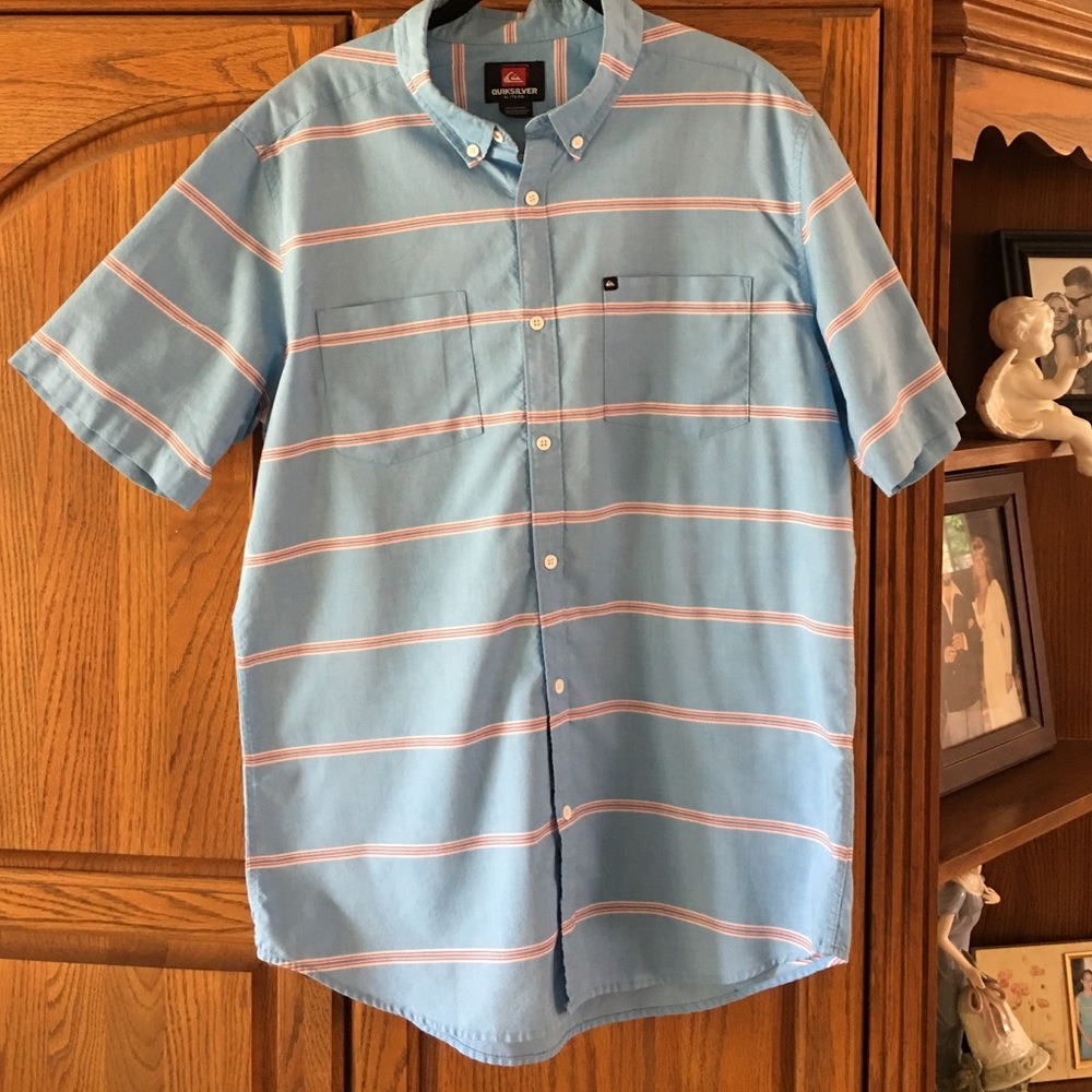 Men's button down casual Quicksilver shirt