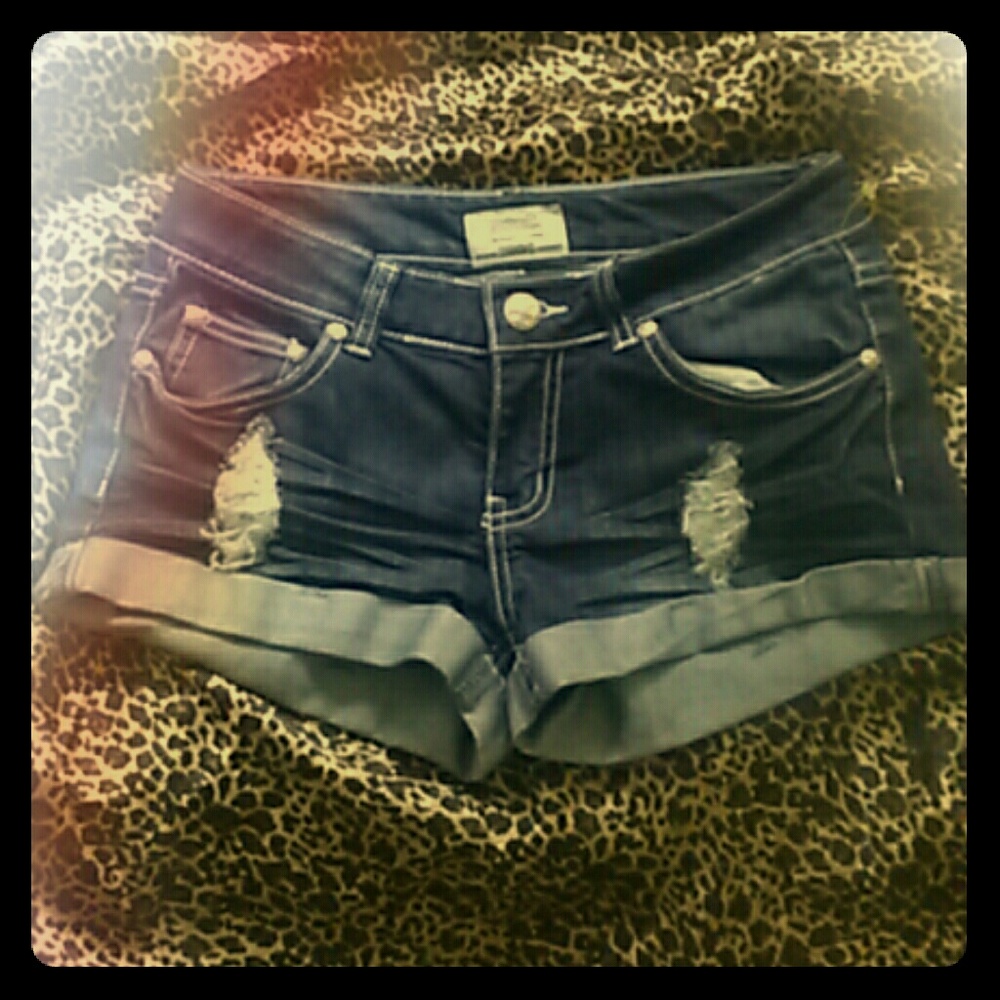 Discovery clothings juniors size 5 denim shorts