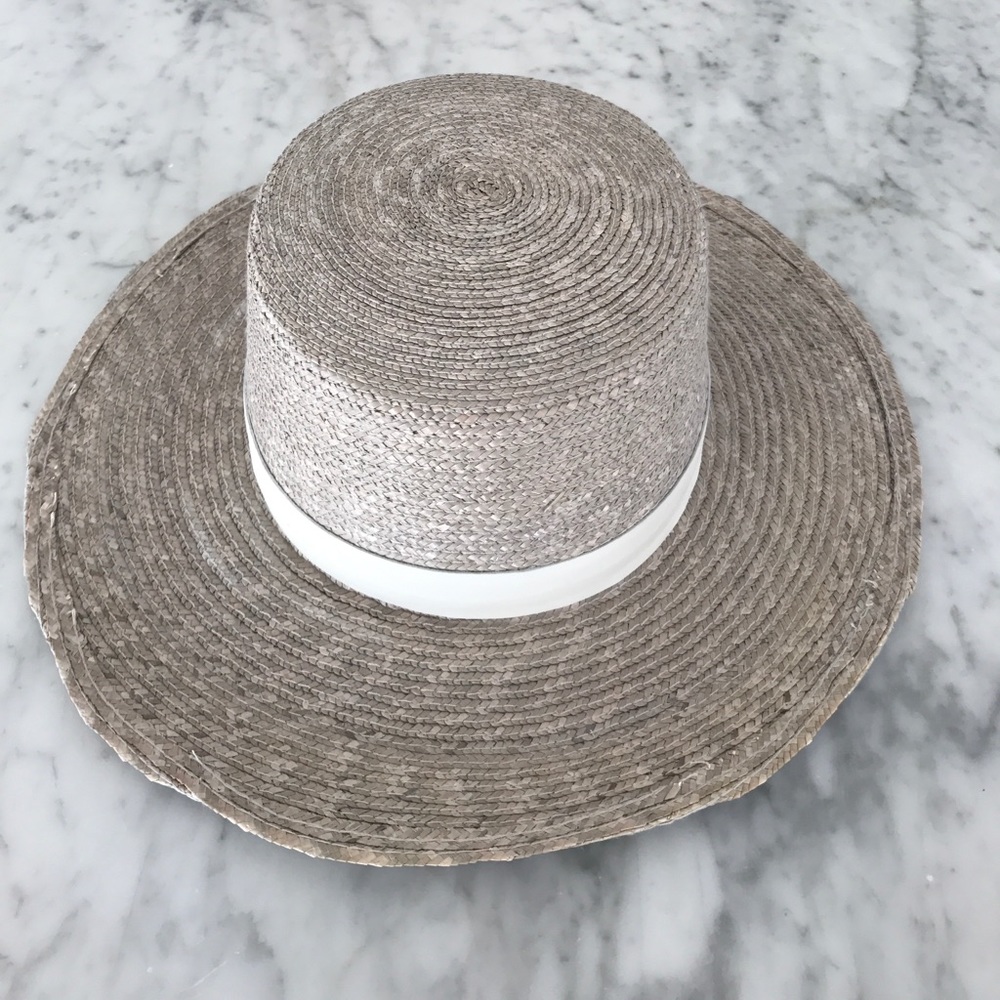 Brand new Janessa Leone Calla hat in grey.