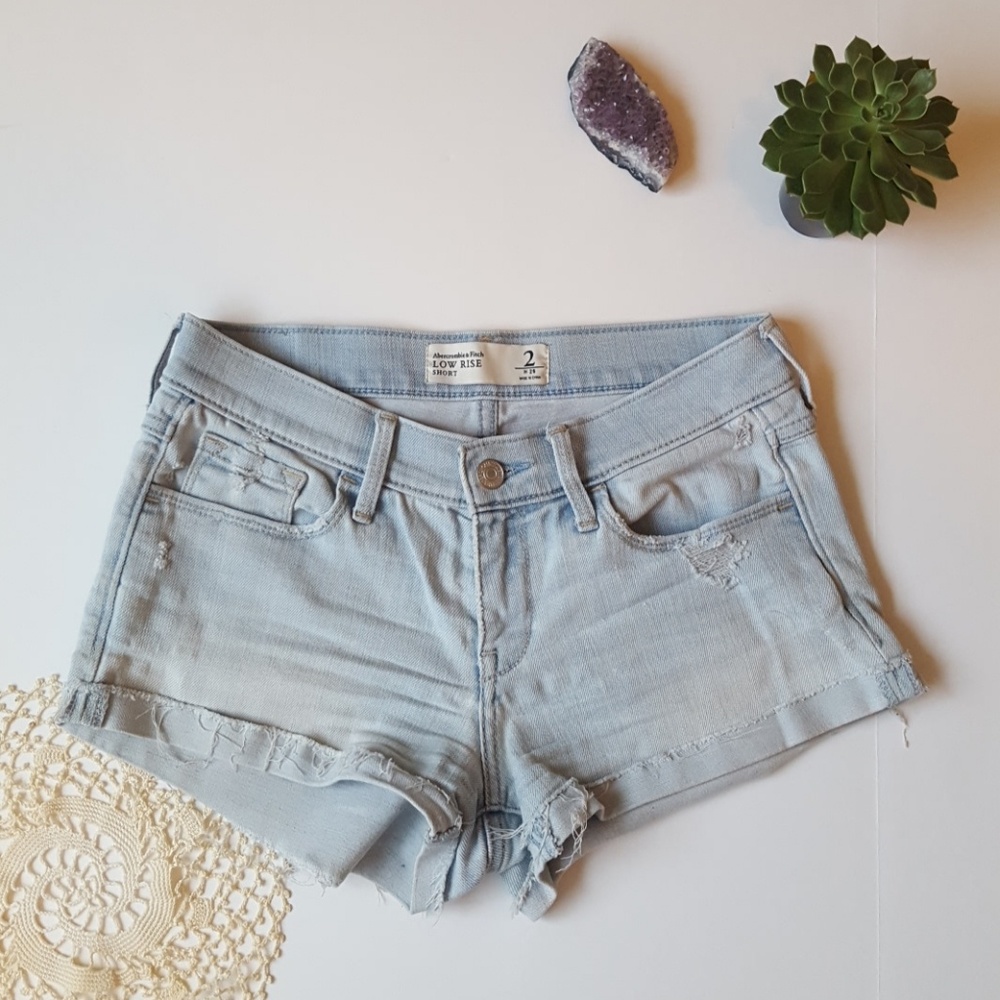 A&F light blue wash denim jeans cut off rips