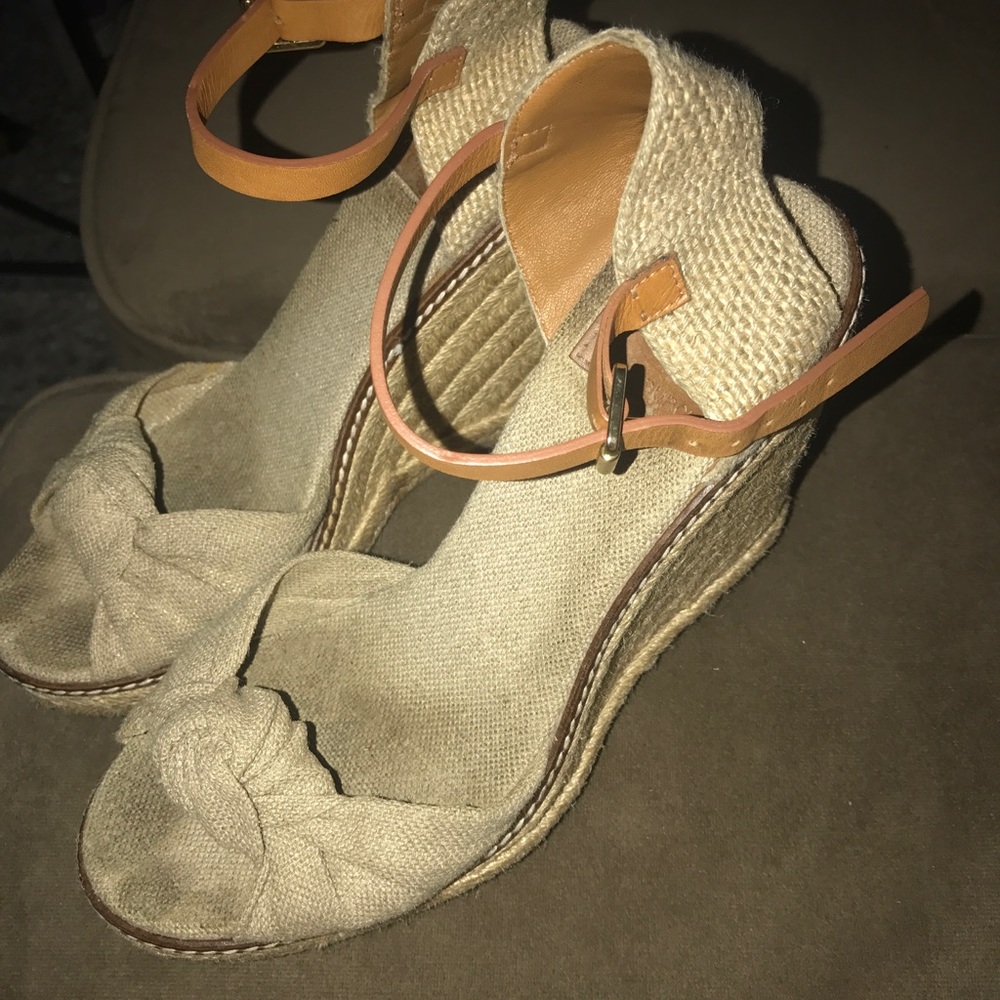Tory butch sandals