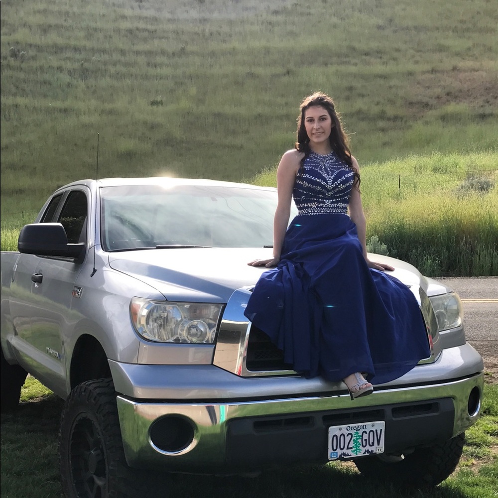 Prom/ formal dress.