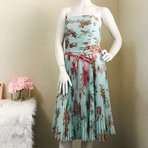 Women tube pleated dress