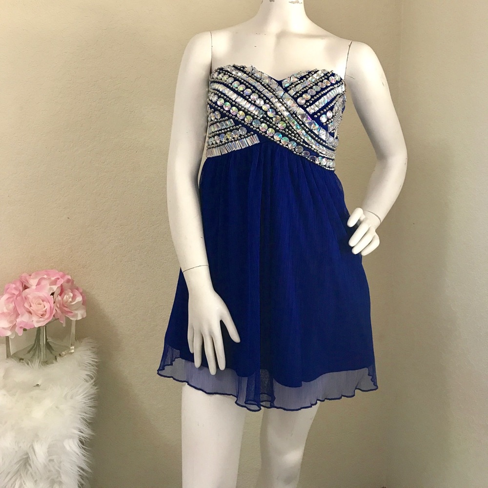 Junior prom dress