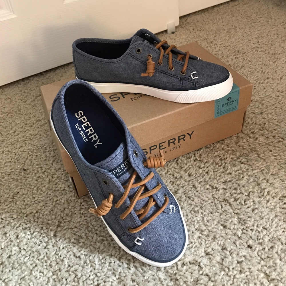 BRAND NEW Sperry top-sider slip ons