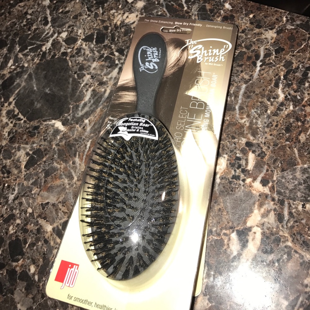 The shine brush