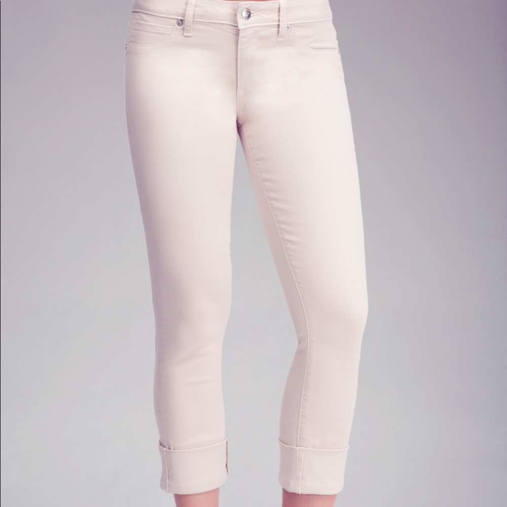 NWOT Bebe Icon Cuffed Crop Jeans in Pink