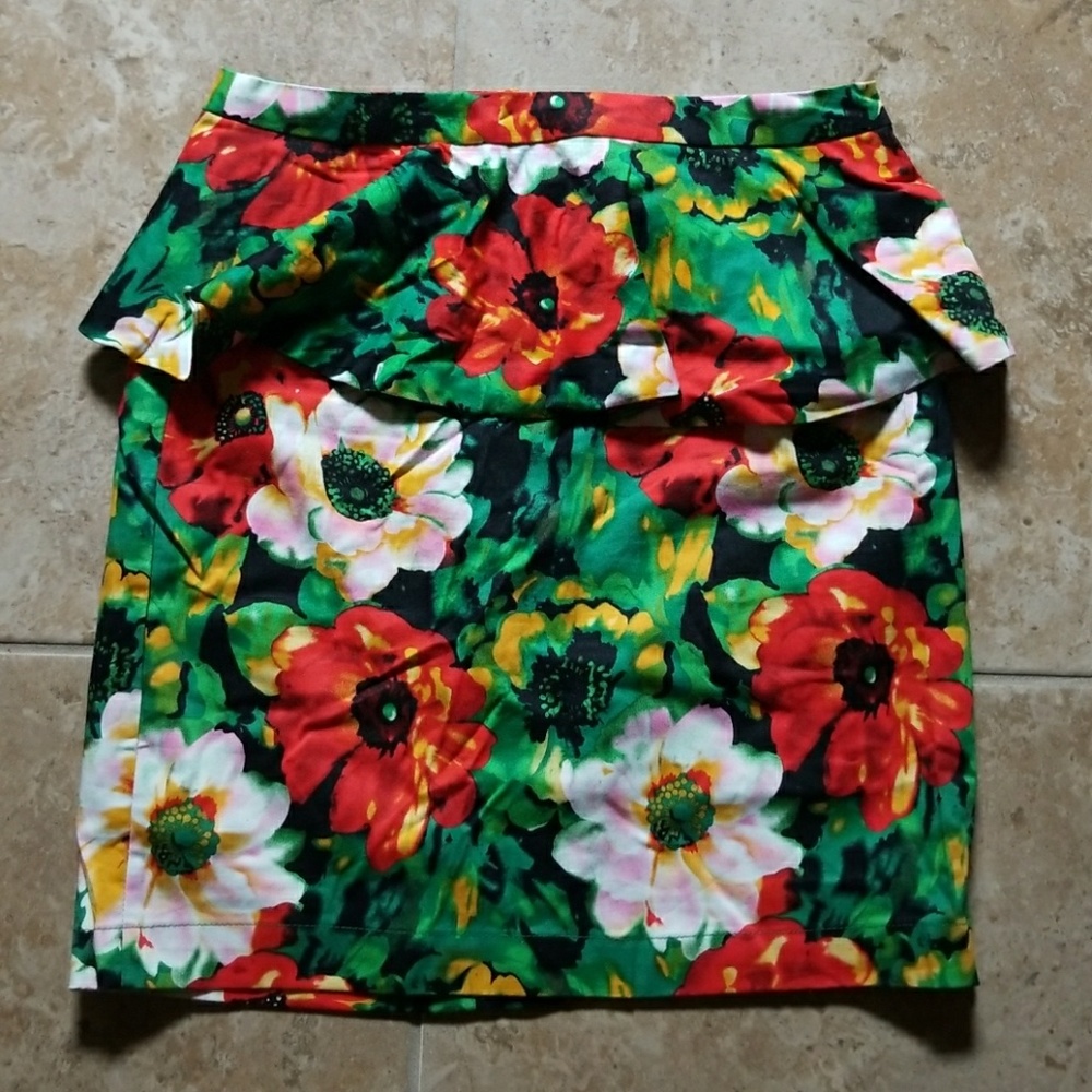 Forever 21 | Floral Peplum Pencil Skirt