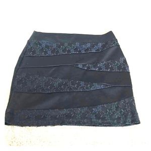 Lace patterned skirt