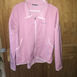 Columbia wind/water resistant zip up