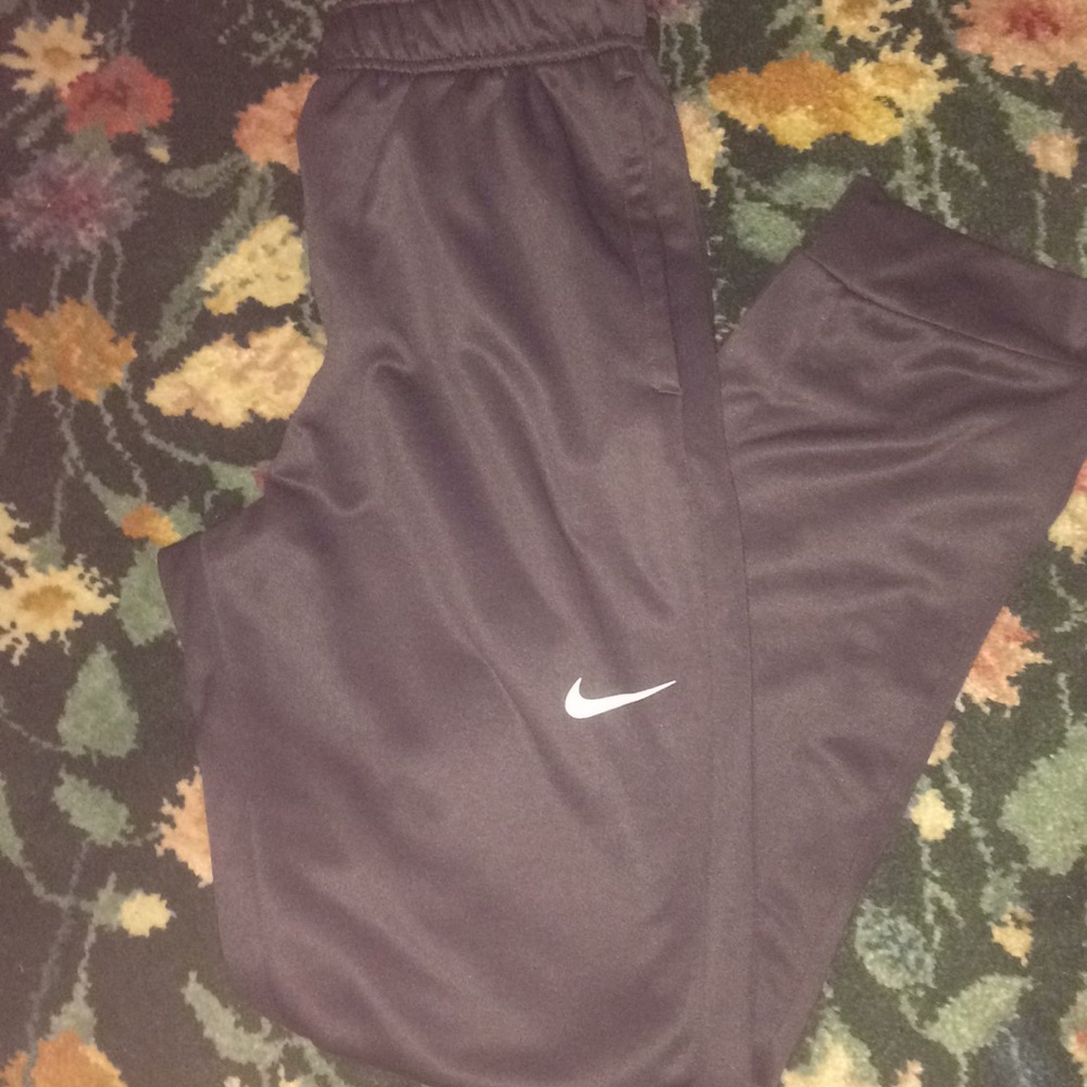 Nike therma-fit sweatpants