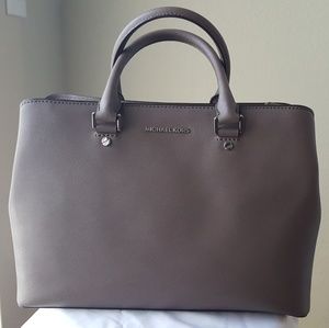 Satchel handbag