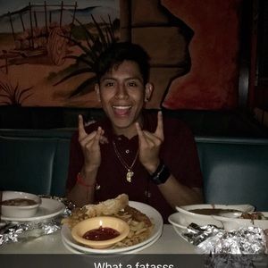 Meet your Posher, Felipe