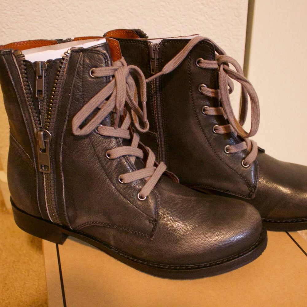 MIA Heritage Grey Leather Zipper Boots Size 8