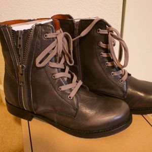 MIA Heritage Grey Leather Zipper Boots Size 8