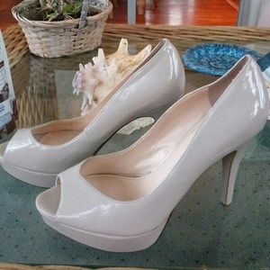 Guess high heel shoes