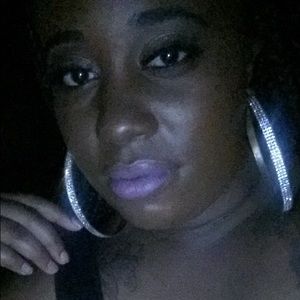 Meet your Posher, April