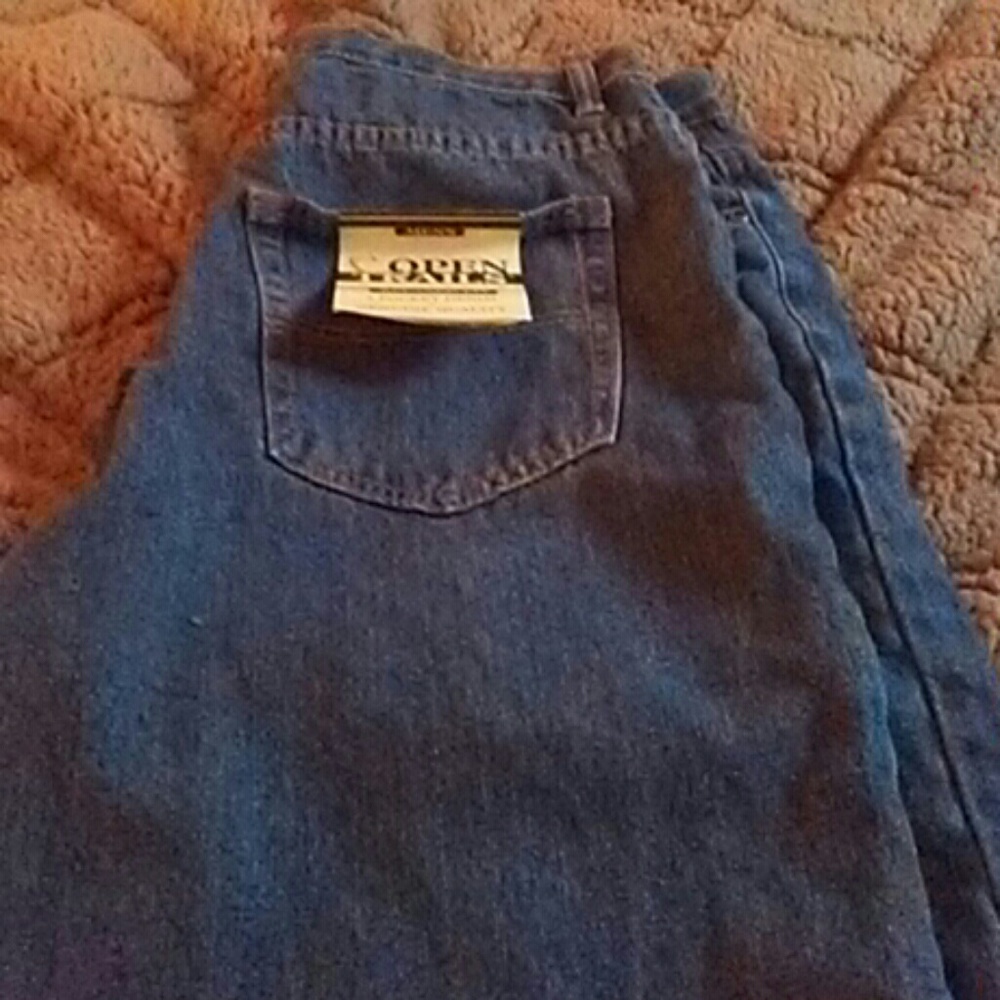 New pr of mens jeans