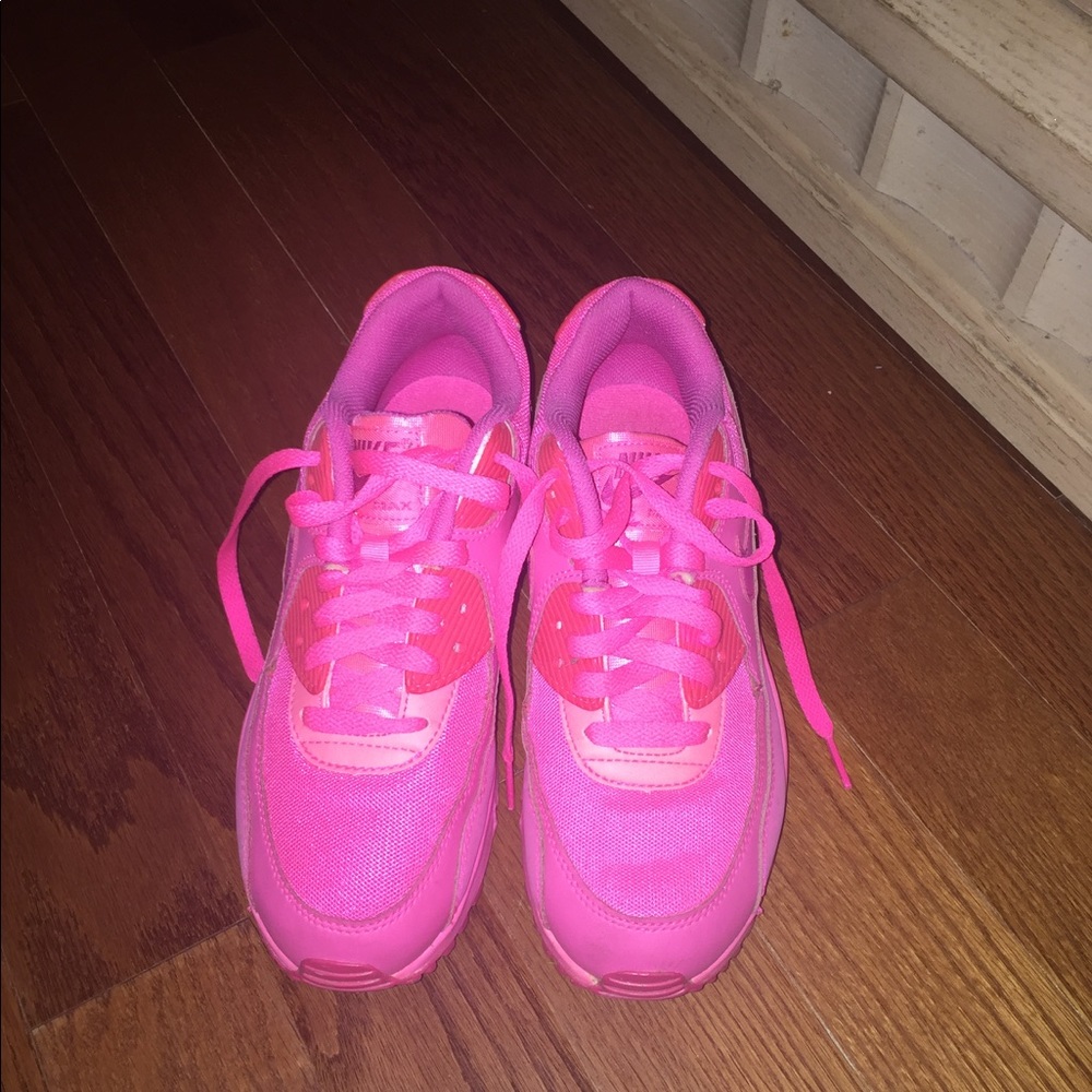 Pink air max