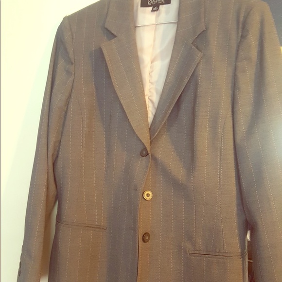Jackets & Blazers - Kasper pin stripe pant suit