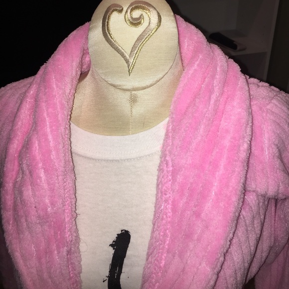 robe - Picture 5 of 5