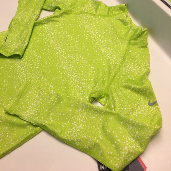 Nike Girls Mock Training Shirt - Picture 3 of 4