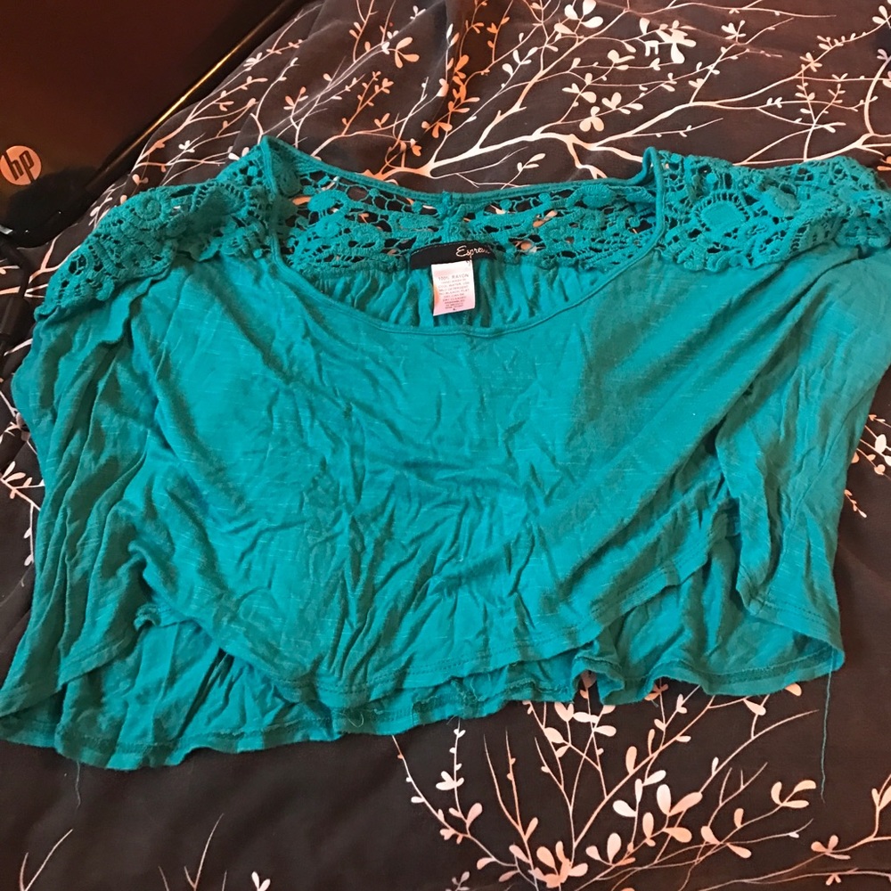 Real crop top lace in the back