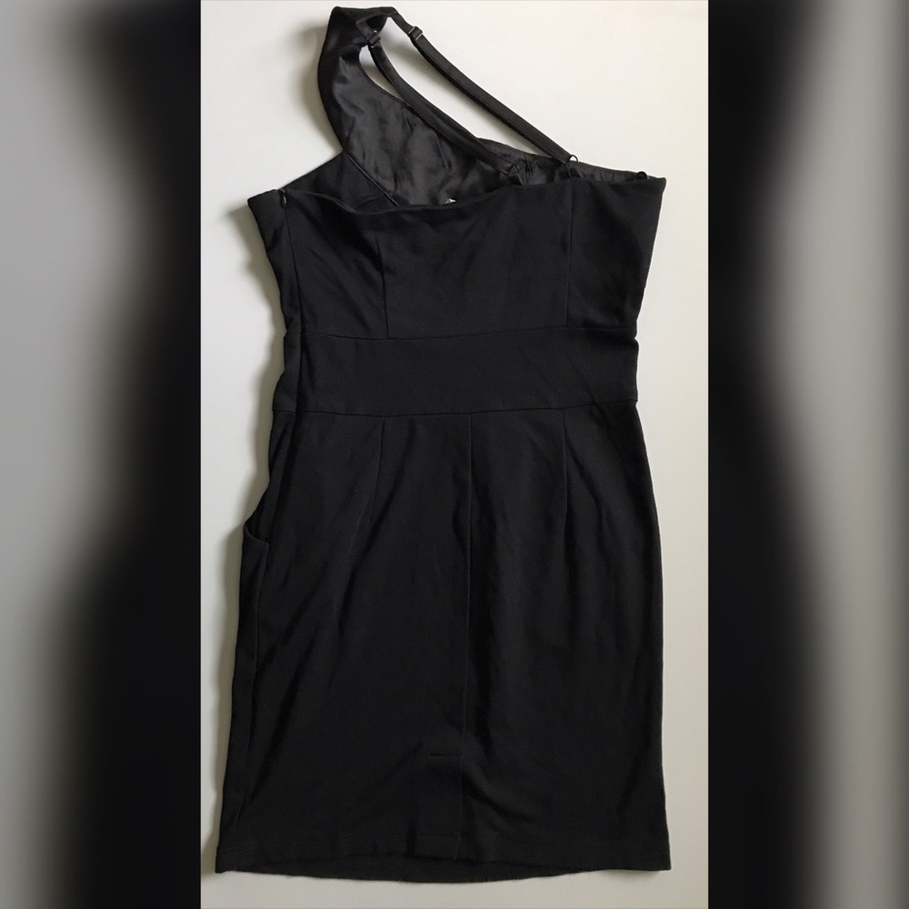 Black one shoulder dress - Picture 2 of 2
