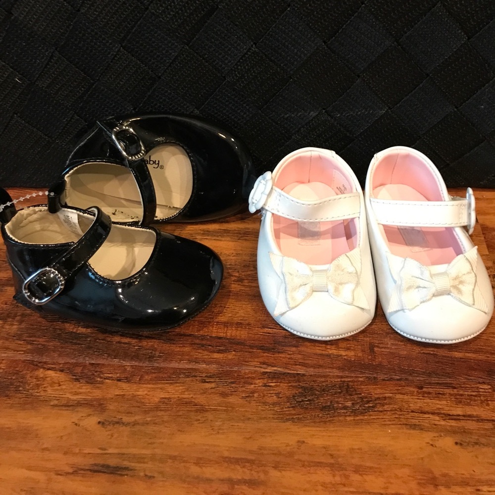 Crib girl shoes size 0 and 1