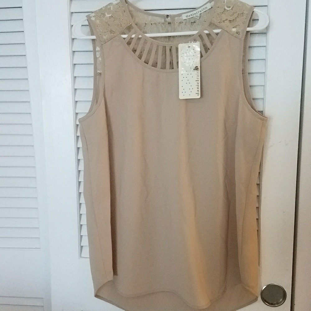 Nude blouse with lace detail
