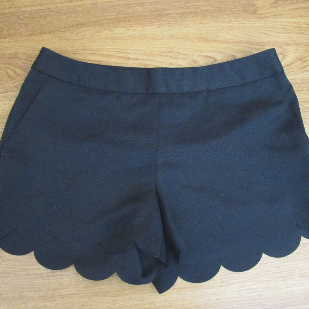 Black Express Scalloped Shorts