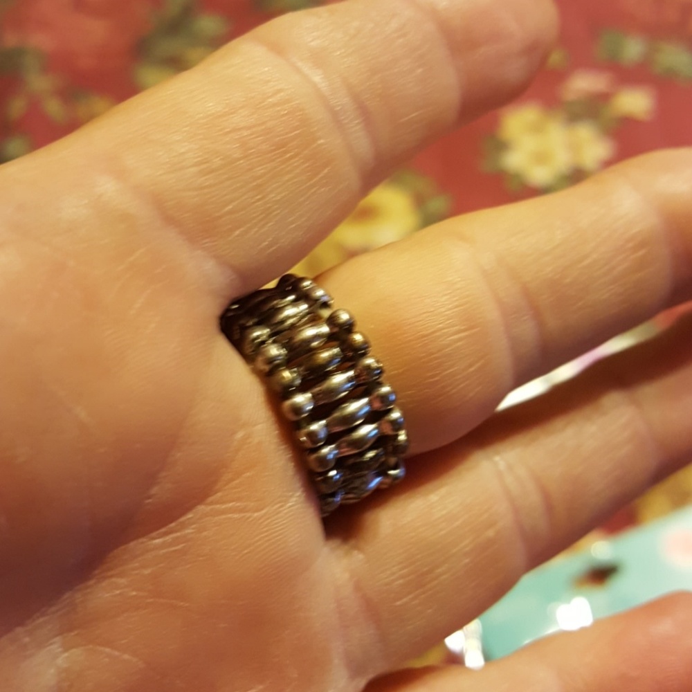 Cross Ring - Picture 2 of 3