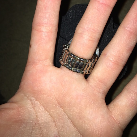 ring - Picture 3 of 4