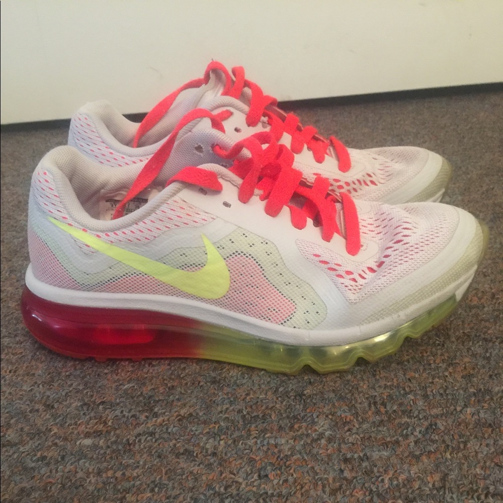 2014 Nike Air Max sz 4Y