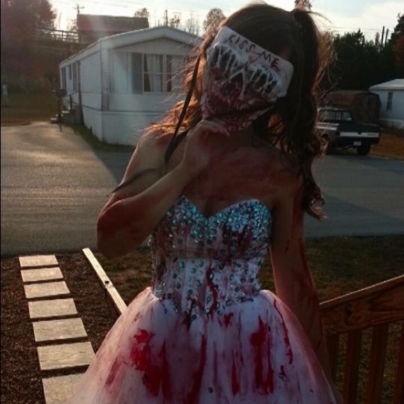 Queen A 💙💫 - Picture 2 of 8