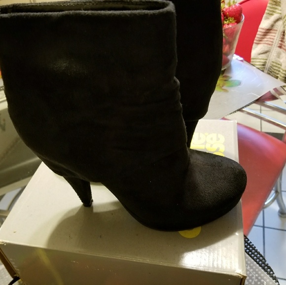 Booties - Picture 3 of 4