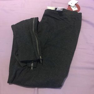 Zipper leggings with tags!