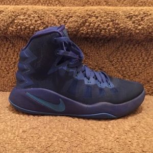Nike Hyperdunk size 6.5