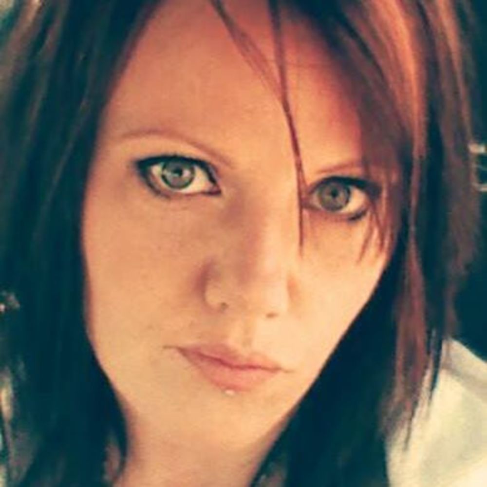 Meet your Posher, Caroline