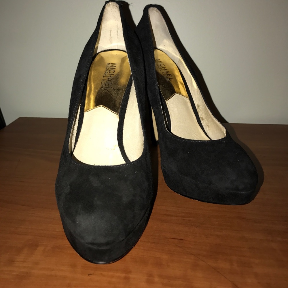 Michael Kors close toe pump