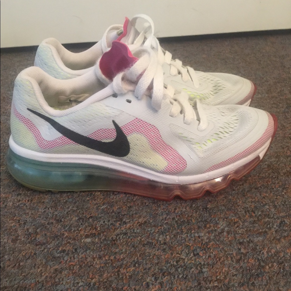 2014 Nike Air Max sz 4Y